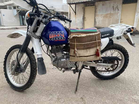 قفاز دجبل للبيع
مكاني مندلي (قزانية)
السعر ١٥ بي مجال بسيط
ممتواجد ماسنجر 
📞 - ***********
