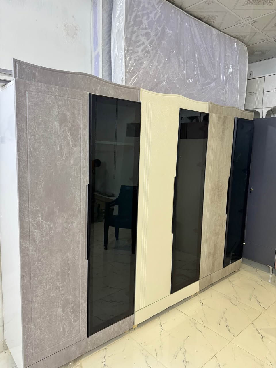 سلام عليكم الى زباىنا الكرام وصول كنتور موديل جديد بلون بريس ليد موديل 2026 ٢ باب و ٣ باب يتوفر الوان مختلف
مع تخفيض اسعاره عرض اسعاره قنبله العروضات🔥🔥🔥
 رقم موبايل ***********
يتوفر توصيل الى جميع مناطق كركوك كركوك, العراق
