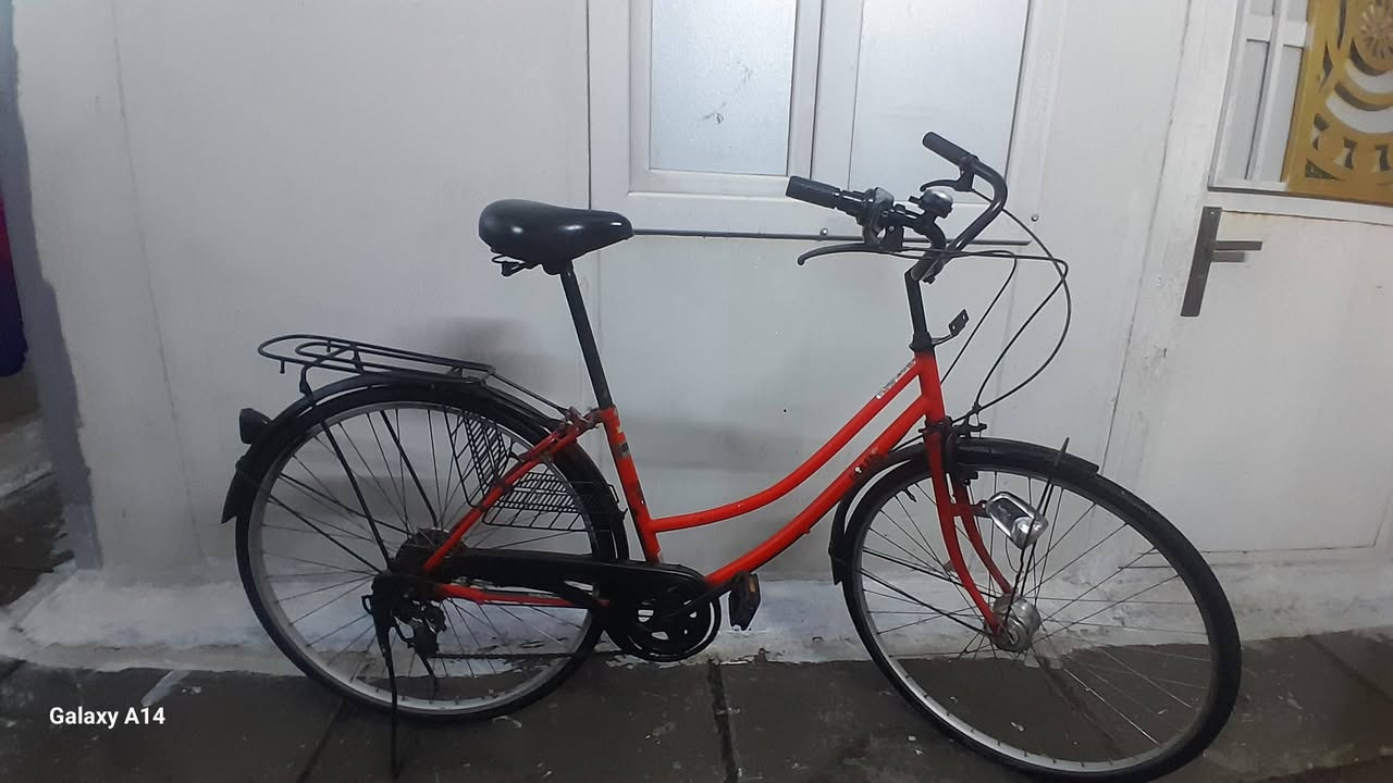 بايسكل بناتي
اللون احمر
الحجم 27
گير ولكن عاطل يبدل نمرتين من اصل 7
للمعرفه اكثر التواصل خاص 
سعره(80) الف وبي مجال بسيط الشراي يتواصل وياي على الرقم ***********
مكاني بغداد
