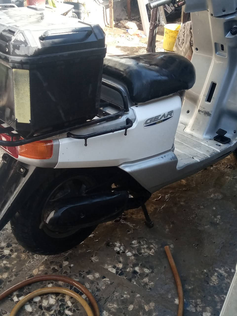 السلام عليكم 
دراجه (للبيع)
دراجة بيكم 
السعر 400 ألف وبيها مجال
الاتصال . ***********
