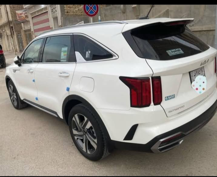 السلام عليكم 
للبيع سورنتو 2023 خليجي كفاله عامه ضربه وصبغ وتبديل وبارد مكينه سته سلندر رقم بغداد دولي  بأسمي فول مواصفات عده البنرامه ماشيه 45
بصمه أبواب وبصمه تشغيل عدد 2 
تشغيل عن بعد 
ويل 19 عدد5
7راكب
3قطع تبريد
لد امامي خلفي
حساسات اماميه خلفيه
اشايربالمري
مري شفط
إشارة ترحيب بالدوسه
كشنات كهرباء
صندوق كهرباء 
اناره داخليه 7الوان
سايد بريك بصمه
شفتات قياده
اربع وضعيات قياده
كامره دواره
اريل نفكيشن
كير ماوس 8نمر
تحكم ستيرن جهتين 
السياره مغلفه ارضيه و كشنات  جلد
السعر 310 وبيه مجال قليل
مكان السياره ناصريه مركز 
للاستفسار *********** //***********
