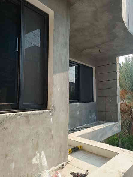 الي يدور بيت يم الامام الحسين خطوات يمشي بس 
دار للبيع مساحه 160 متر طابقين بناء طابوق درجه اولى اربع غرف نوم وصاله واستقبال ومطبخ وصحيات عدد 3 غربي شرقي مغاسل داخل وخارج جديد البيت
العنوان كربلاء الروضتين قرب السايدين الجدد
يبعد عن الامام الحسين 5 دقايق فقط بنص الولاية
السعر 325 مليون
للإستفسار والاتصال
*********** 
واتساب
