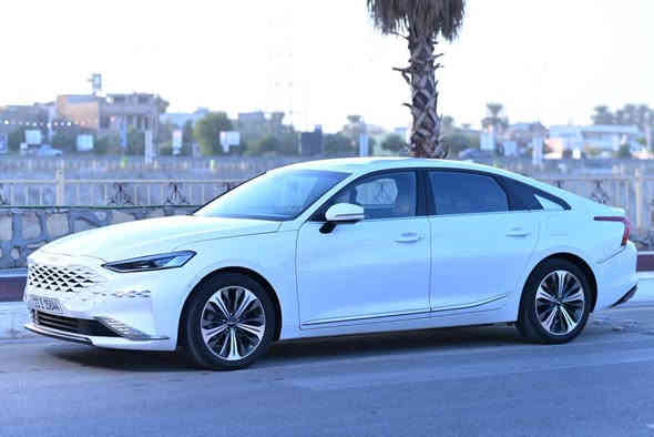 سيارة كي 8 موديل 2023 وارد امريكي حادث جاملغ امامي بدون دواخل محرك 1600 تيربو هاي برد فول مواصفات ما عدا الفتحة كير ماوس كاميرات ايمن وأيسر رادارات  رقم بغداد الدولي السعر 175 وبيها مجال الشراي يتصل مامتواجد على الفيس مكان السيارة بغداد البلديات تلفوني *********** بغداد
