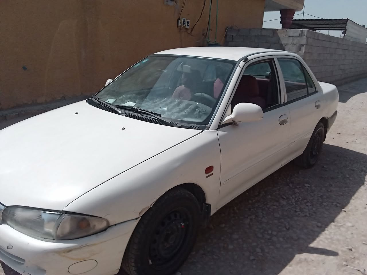 للبيع ابرَتون ٢٠٠٢ رقم انكليزي بسمي سنوية ٢٨ مكان واسط الحفرية مصبوغة عام. رقم ***********
