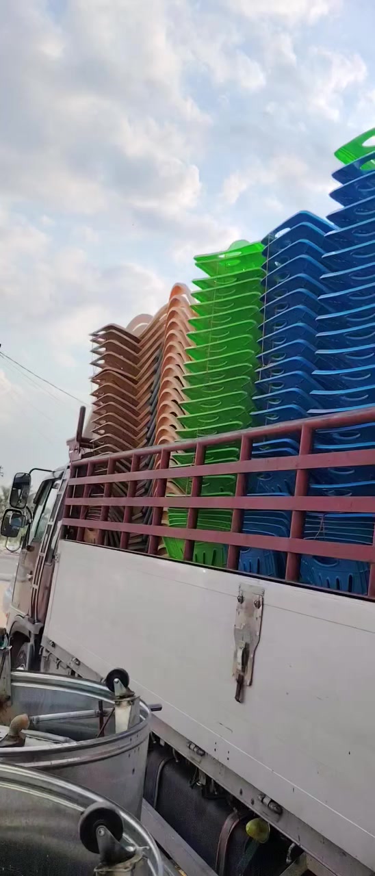 على بركه الله 
 وصول كرسي رجل حديد الأصلي
السعر تفليش بس ٨٥٠٠

والكميات خير من الله  

📍 العنوان:
#مجمع_جنه_الأسعار 
جبلة - طريق الحيدري الحميري
بتجاه السريع الدولي 
بالقرب من قاعدة كالسيو وبجوار سيطرة الزيتون

📞 للتواصل:
*********** واتساب 
 *********** اتصال  
@أبرز المعجبين
