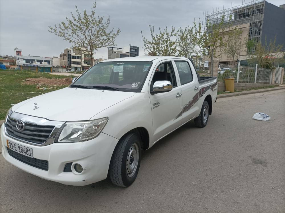 سەرەتا بەناوی خودای گەورە تۆیتا مەرزییە  2013گێڕو مەکینەی ئەکسلی بەشەرت نەکراوەتەوە سەیارەکە تەنها بۆنیتی بۆیاخە وردە ساردی هەیە سەنەوی تا ۲۰۲٨تازەیە بەناوخۆمەوە ٤تایەی لۆکم بۆ بەستووە سەیارەی ماڵ خۆمە سۆنەرەکەیم داناوە سوپاســــــ السليمانية, العراق


**إذا كنت صاحب هذا الإعلان وتريد حذفه لأي سبب، رجاءا أرسل رسالة إلى الدعم الفني**
