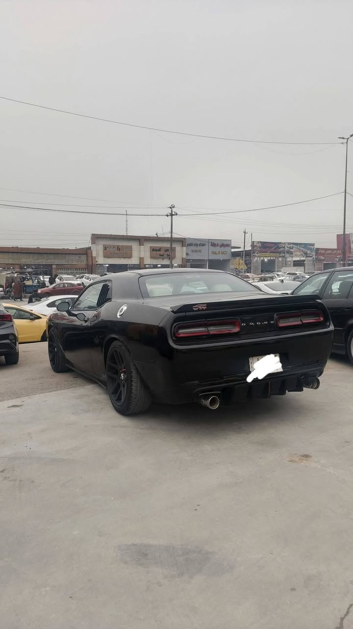 سلام عليكم
جالنجر البيع ترهم مراوس
موديل 2014
 مصبوغه حزام جماليه 
بيه ضربه جاملغ خلفي من امريكه
محدثه خارج 2022
رقم بغداد 
تخم تاير جديد
غرفه جديده
السياره فول
باتري جديد
حداديه جديده
منضومه فيتبم وبلكات ونوزلات كله جديد
شاشه 
بجم زنون ايلدي
كزوز منضومه كاتم بلاد  
مكاني بغداد البلديات
***********
