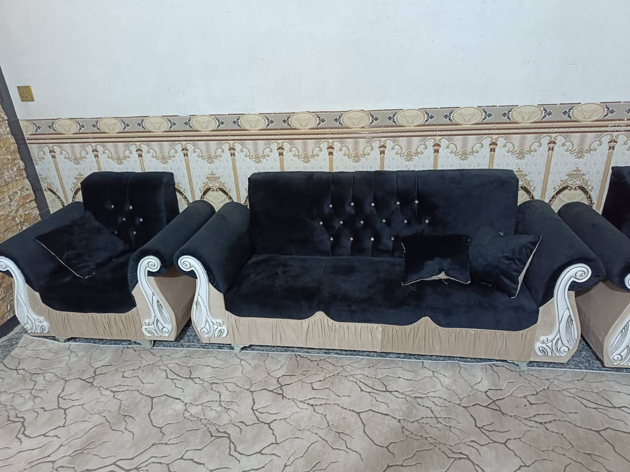 تخم قنفات 10 مقاعد جديد مع طبلات سعر350 بي مجال عنوان كربلاء الحولي


**إذا كنت صاحب هذا الإعلان وتريد حذفه لأي سبب، رجاءا أرسل رسالة إلى الدعم الفني**