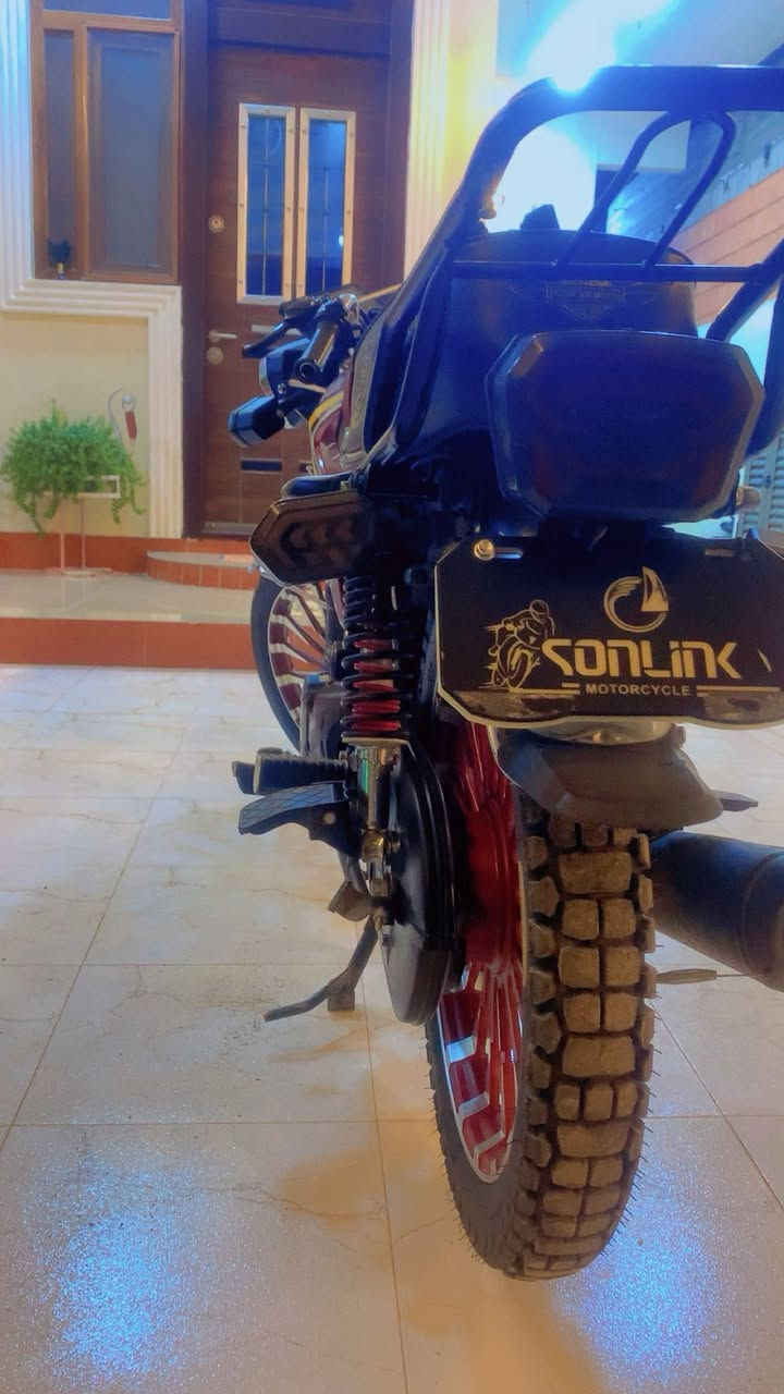 دراجه سيفان للبيع موديل 25
دراجه مكفوله من التاير لتاير 

نضافه فول لون مميز 

دشبول اشاير كلهه شخاله 

مابيه اي نقص 

مكاني ديالى الخالص

***********
