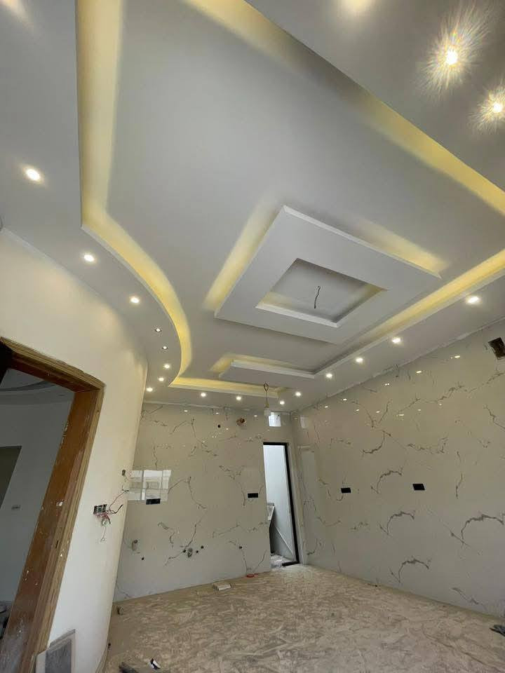 خلفه ديكورات وكهرباء اعمل كافه انواع الديكورات.بصره قرنه ***********
