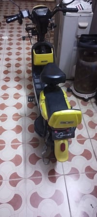 سلام وعليكم باسكل شحن لبيع نضيف كلش ناقصه بس بطاريات كلشي مابي 0781329...