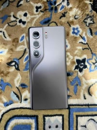 كامون ٤٠ برو ٥جي • ٢٥٦ • كاميرا سوني