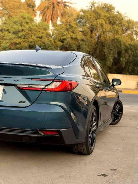 السلام عليكم 

للبيع — [Toyota كامري ] [2025] بلاك ادشن 
المواصفات:

اللون: [فيروزي المميز ]
المحرك: [2500هايبرد ]
 ناقل الحركة: [أوتوماتيك]
الممشى: [9000] ميل 

المواصفات: [ SE ]
-تشغلي عن بعد
-وَيْل 18
-بصمة تشغيل
- محرك 2500 ccهايبرد
‏- بصمة ابواب
- غرفه  جلد اسود    
- مقاعد  جلد اسود        
- تحكم ستيرن كامل
-شفتات ستيرن
-  اضوية LED
-رادار امامي 
- مثبت سرعة 
-نظام قيادة ذاتية 
- نظام EV mode +نظام Sport mode
- نظام توفير الوقود ECO
- نظام النقطة العمياء
- نظام تحديد المسار
- مانع تصادم
- مانع انزلاق
- شاحن هاتف لاسلكي
- هاند بريك بصمه 

السعر: [250$] —  قابل للتفاوض 
الموقع: [بغداد ]
للمعاينة أو مزيد من الصور: راسلني على الخاص أو واتساب: [***********]

*ملاحضة  صور الحادث موجود في المنشور بغداد
