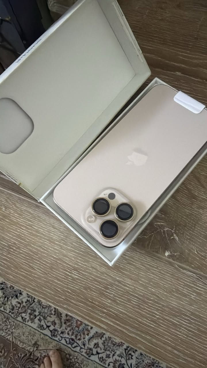 آيفون 16 بروماكس 
ذاكرة 256 
بطارية 🔋 99
مابيه شخط واحد 
آخر تحديث 
بعده بالضمان   
ABM شرق اوسط 
وياه 4 كفرات 
كارتونة مطابقة والكيبل 
السعر 1375 قفل 🔒 
***********
