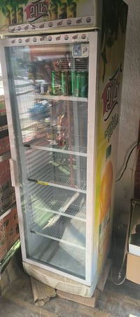 أغراض محل اسواق ومكتبة للبيع  للاتصال ٠٧٨٠٧٢٠٧٣٣٦