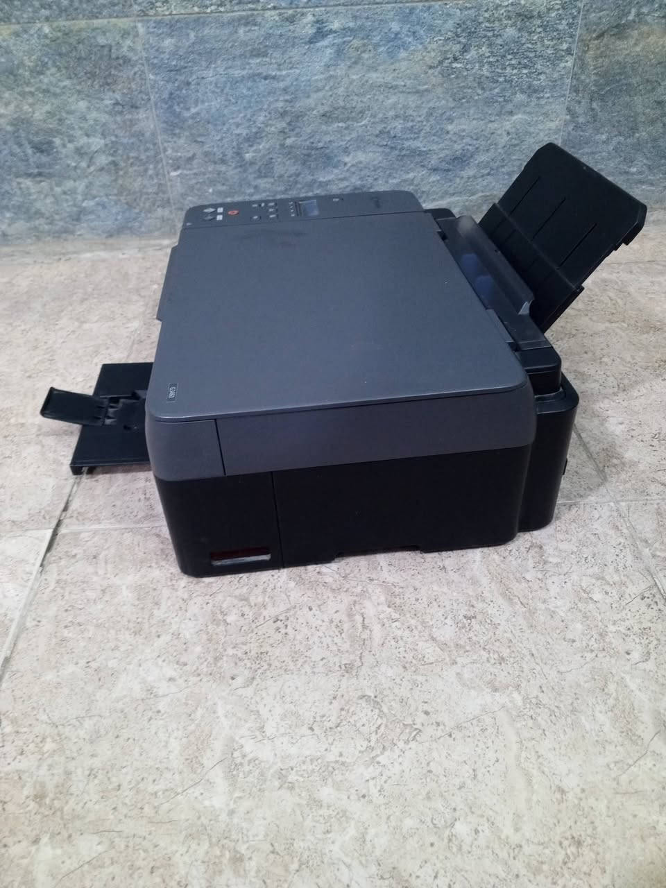 السلام عليكم عندي هاي طابعه إلى بيع  نضيفه شغاله 100%


**إذا كنت صاحب هذا الإعلان وتريد حذفه لأي سبب، رجاءا أرسل رسالة إلى الدعم الفني**