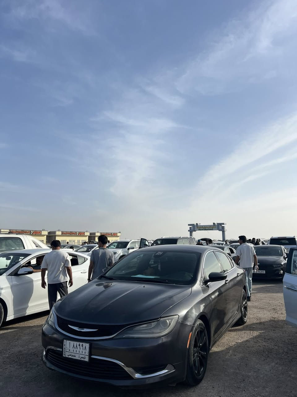 كرايسلر c200 موديل 2016بيها بابين السايق والورا الباقي كفاله السياره جاهزه ماناقصها اي شي مكانها البصره رقمها بصره حره سنويه لل2028 ***********
