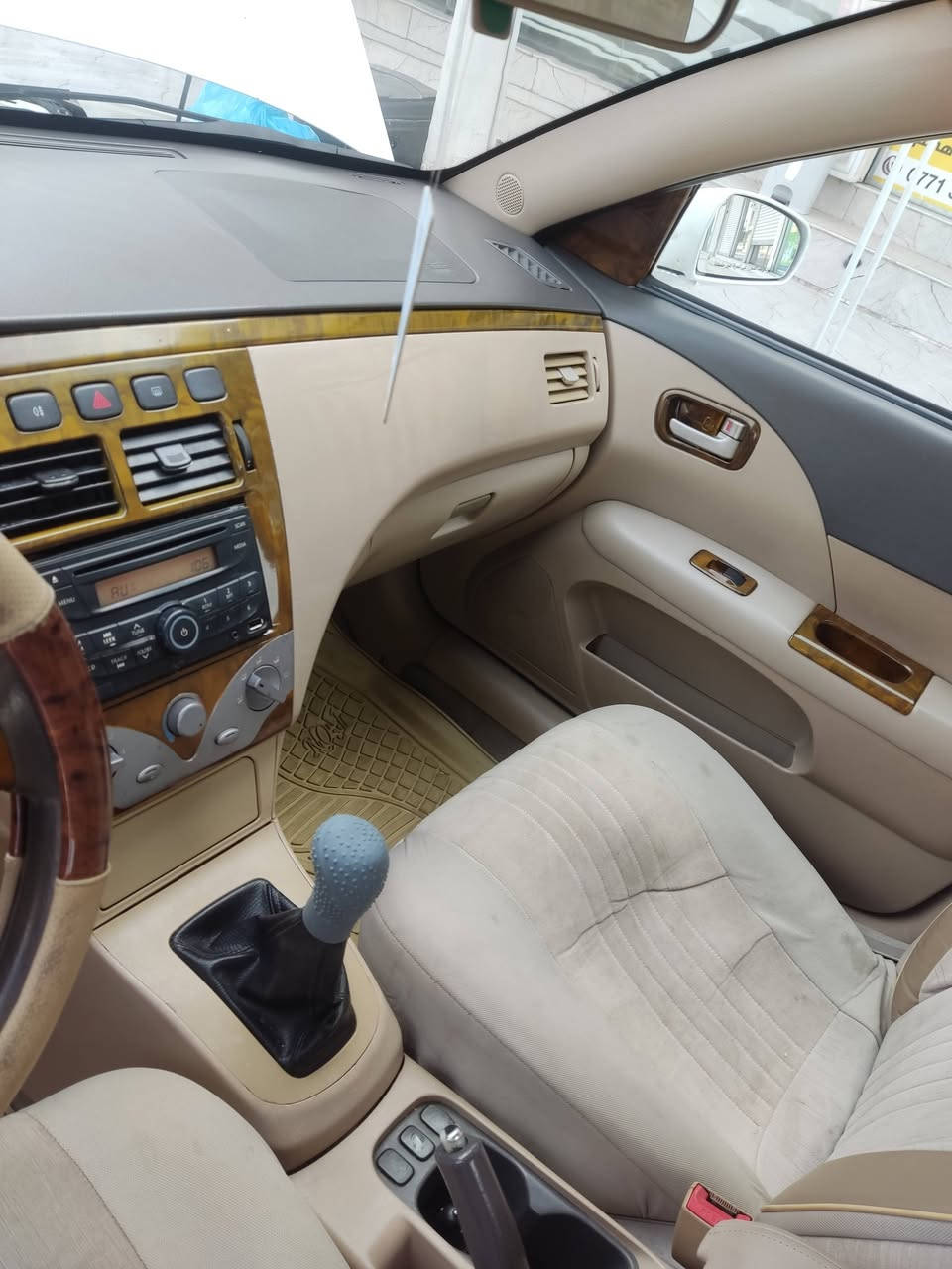 للبيع شيري A5 موديل 2013 سياره على البلاد شرط بدون صبغ وبدون ظربه تبريد تدفئه شغال كهربائيات كلها شغاله وعلى البلاد السياره رقم جديد سنويه باسمي سنويه تنتهي 2031 شرط التحويل بيها كابون بنزين مكاني كركوك شوراو 
السعر 68 وبي مجال قليل
الاتصال على الرقم ***********
