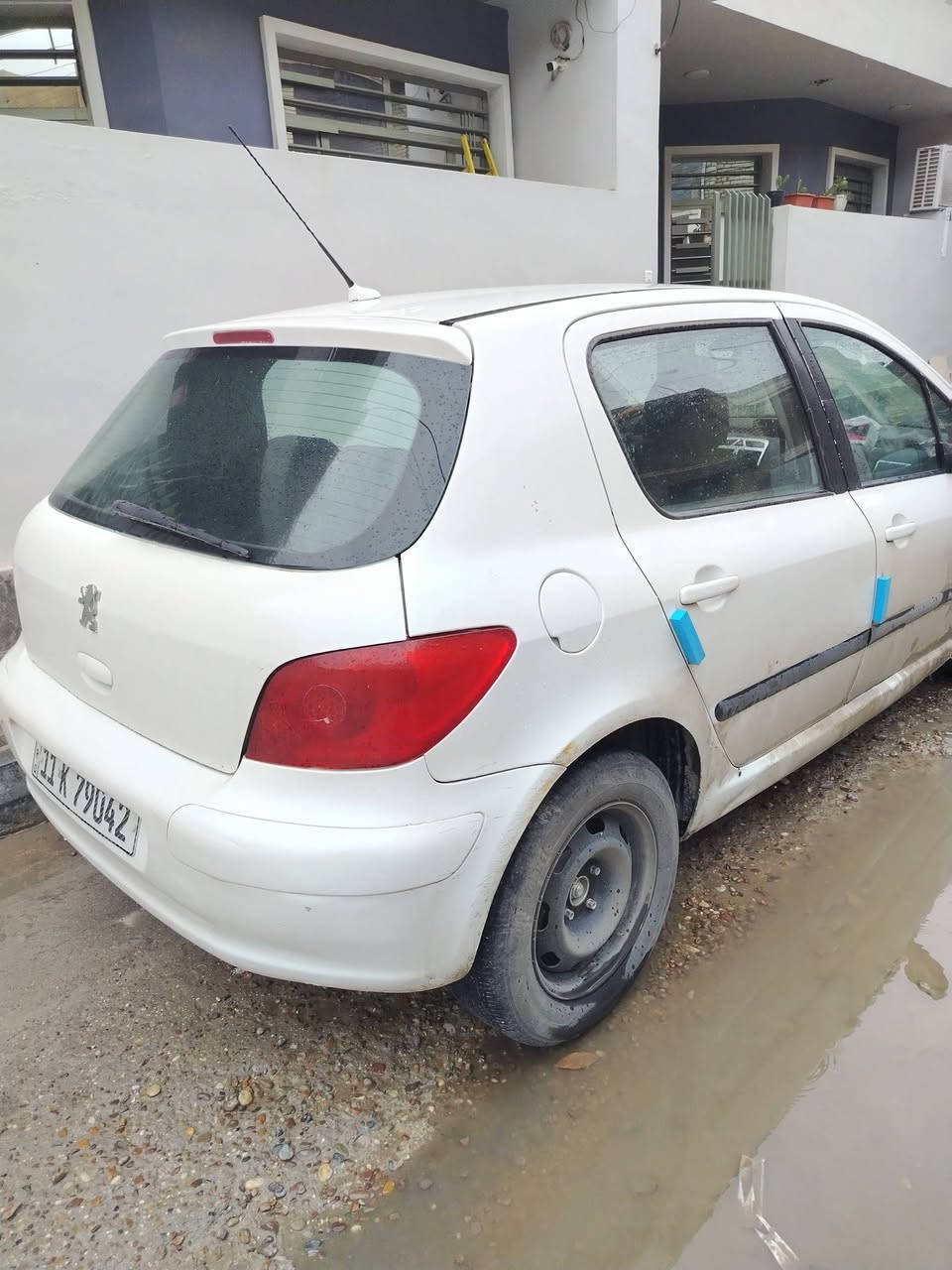 بيجو فرنسي 307 محور كورلاه بكاجو سياره بس نقص كيجات كلو متر سياره جاهزه بسمي تحويل مباشر اللي عنده مراوس ينزل صورة *********** تبريد شغل
