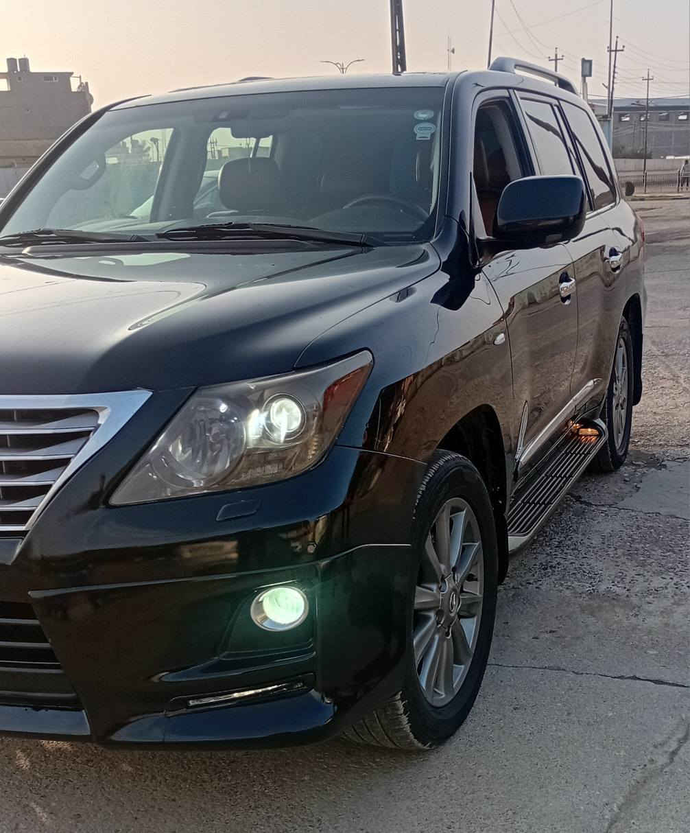 ..TOYOTA..LEXUS..SPORT..LX540

تويوتا..لكزز 540... LX ..V8
رقم : أربيل 22 
السياره : مجهزه رقم هزه سنويه جديد 
السياره: بدون ضرر 
#العداد : 262 km الف 

#المواصفات 1️⃣ /1️⃣
بصمه سلايت 
شاشه وكامير 
حساسات خلفي امامي 
شاشات 3 بلاديات
رادار امامي + جانبي
كشنات حار + بارد + ثنين كراسي كهرباء
كشن سايق خزن مموري
اربع كامرات 360 
ستيرن كهرباء خزن + ستيرن تدفىء
اتو بارك تصفط وحدهي
13 سماعة + دمام 
كشنات خلفية كهرباء 
تشغيل عن بعد 
فتحة بل سقف
داخل بيجي 
7راكب 
3قطع تبريد 
داخل جلد 
كشنات كهربائي 
صندوق كهربائي 
جكات 
#السعر : ٣٧٥ $ 
اعلى مواصفات بل لكزز فول للاخير
#الاتصال: *********** _ *********** 
#العنوان: الموصل _ الحمدانية . الحمدانية, نينوى
