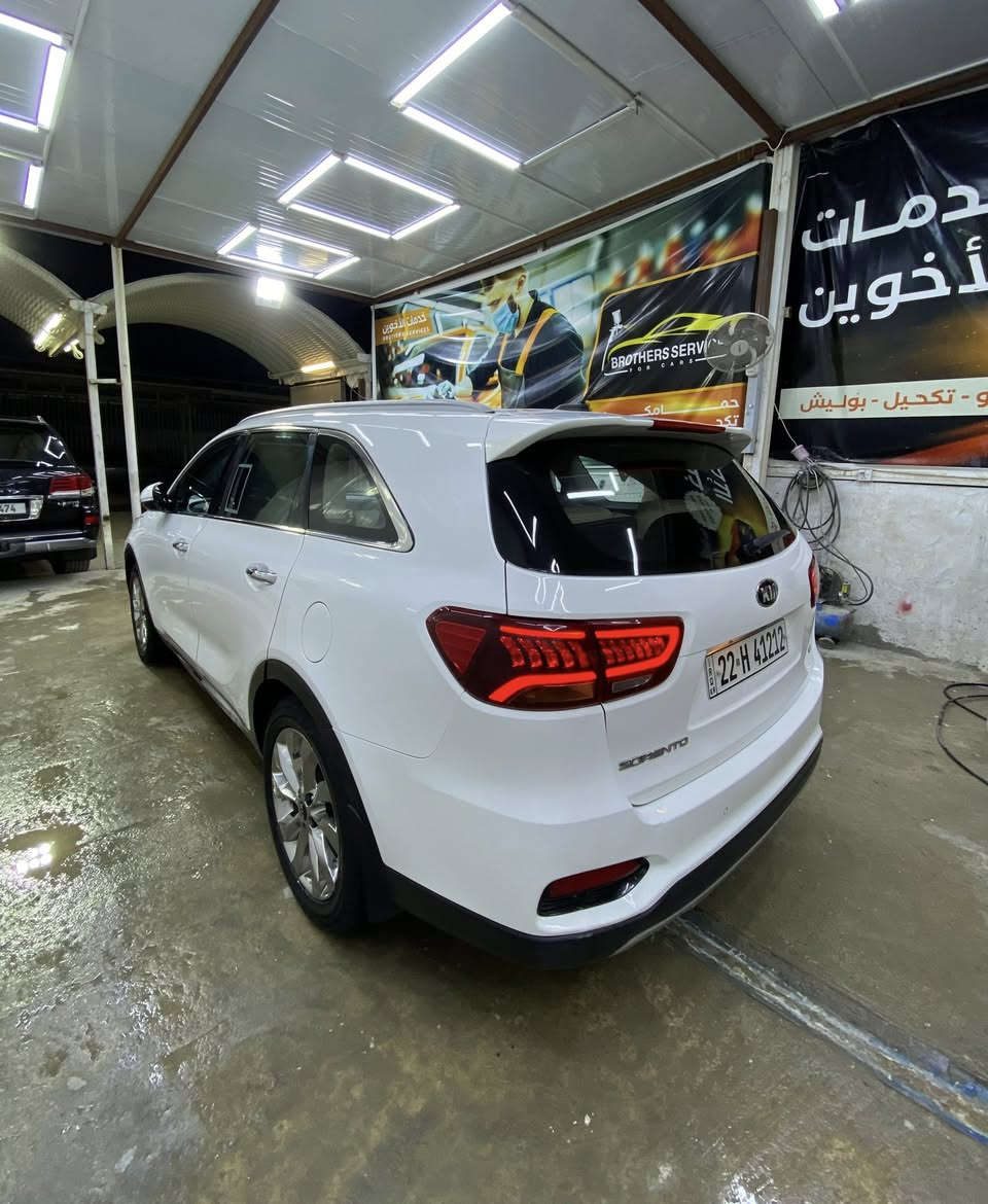 يالله 
كيا سورنتو 2018 شكل 2020 خليجي رقم اربيل الدولي الجديد الانكليزي فول مواصفات للاخير vip 
هزة وسنويه مجددة لل 2031 فول 1/1 vip 
مكينه 6 سلندر 
بصمه  
بصمه ابواب 
كراسي اثنين كهرباء 
كشنات جلد 
 7 راكب 
ثلاث قطع تبريد 
صندوك كهرباء 
شاحن لاسلكي 
لايت زنون 
شاشه ايباد 
كامرة خلفيه دوارة 
ثلاث عدسات 
اربع بلاجكتورات 
تبريد ثلج ثلج 

🔴 مكينه وضع الشركه مامفتوح 
🔴 كير وضع الشركه مامفتوح 

السيارة مكفوله كفاله عامه من ضربه وصبغ وتبديل وبارد وحالوب ✅ والسونار موجود بلصور 

السعر ((238)) وبيها مجال بس للشراي 

مكاني النجف // للاتصال // ***********
