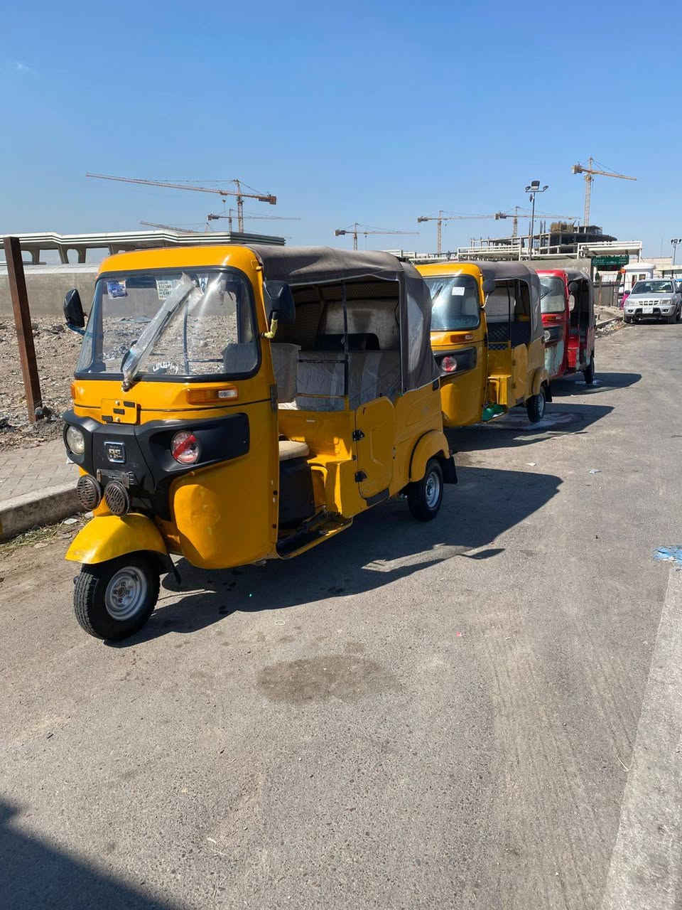 سلام عليكم ورحمه الله وبركاته تكتك للبيع موديل 2021 تكتك كامله تخم تاير صدر مكينه  خير من الله بيها اكسن بدايه ونه ومكينه مفتوحه مكينه خير من الله ناعمه تكتك مصبوغه للجماليه توحيد لون جانت لونين اوراق مو رقم تكتك كامله كبل للشارع السعر 7/500 وبيها مجال لطيبين العنوان بغداد الأمين الثانيه الرقم ***********
