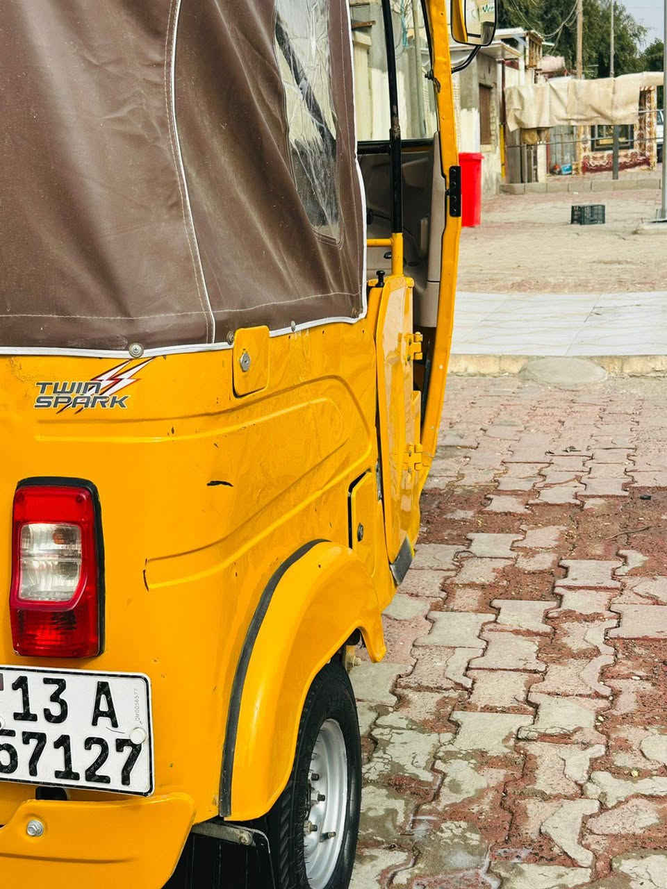 سلام عليكم تكتك للبيع موديل 2021شهر12 تكتك بيه الغد وشويه بارد بل صفحه تكتك نضيفه حلوه مكينه مفتوحه سعر 6700وبيه مجال العنوان العماره قلعه صالح ***********
