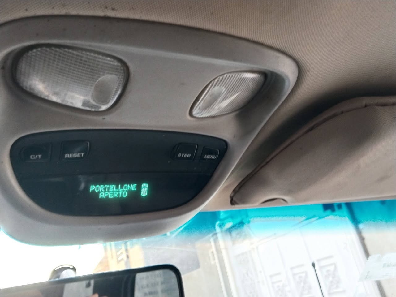 السلام عليكم جيب شيروكي موديل 2000 محور مكينة ديفور ياباني كير ومكينه بلكارتون رقم بغداد السعر 63 أو مراوس ناصريه المركز ***********
