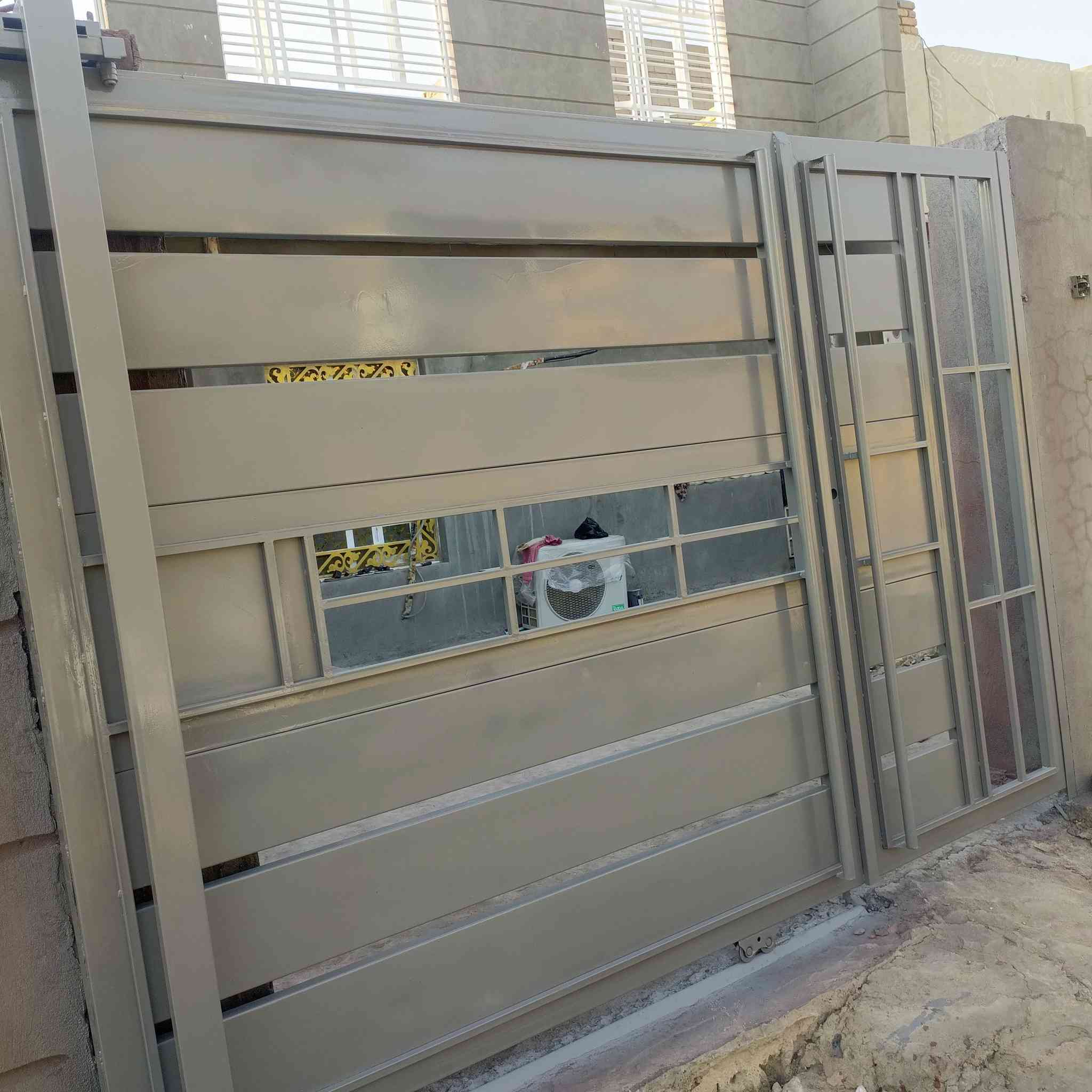 سلام عليكم نشتقل صبق ابو اب وشبابيك نتصال على الرقم بية واتساب ***********
