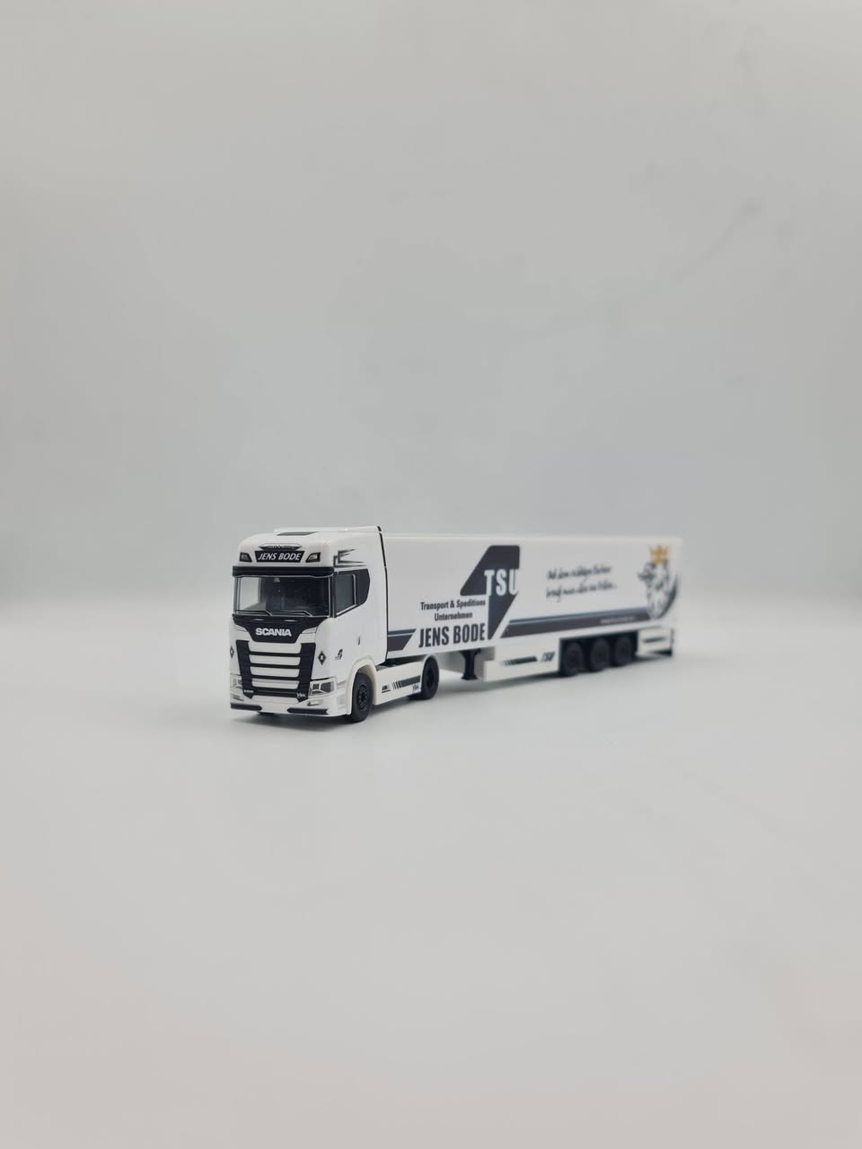 SCANIA/HERPA
1/87
75 الف
https://turu.store
يوجد توصيل لجميع محافظات العراق


**إذا كنت صاحب هذا الإعلان وتريد حذفه لأي سبب، رجاءا أرسل رسالة إلى الدعم الفني**