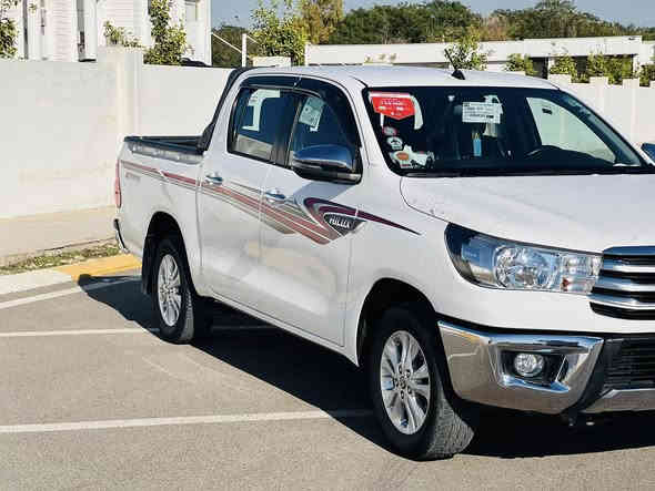 للبيع تويتاهايلوكس موديل2022 كير اتماتك رةقمةسليمانية بشرط طحويل كفالة عام ماشي 90سيارة جديدة سعرة 275$مكان كلار***********
