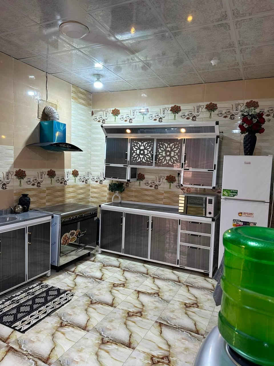 بيت سكني منطقه الدجين قرب شارع حجي كشكول بالوفه الي قرب منفذ الطاهره بيت نضيف ومرتب كلش يحتوي على غرفتين +صاله+مطبخ+استقبال +طارمه كبيره +صحيات ،،المساحه ٢٢٤،،،السعر ٧٨وبي مجال بسيط التواصل على الرقم ***********
***********
