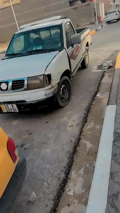 سلام عليكم بيكم البيع نيسان رقم انكليزي بسمي تحويل ثاني يوم بصره سفان سعر35  
رقم راعي السيار ***********
