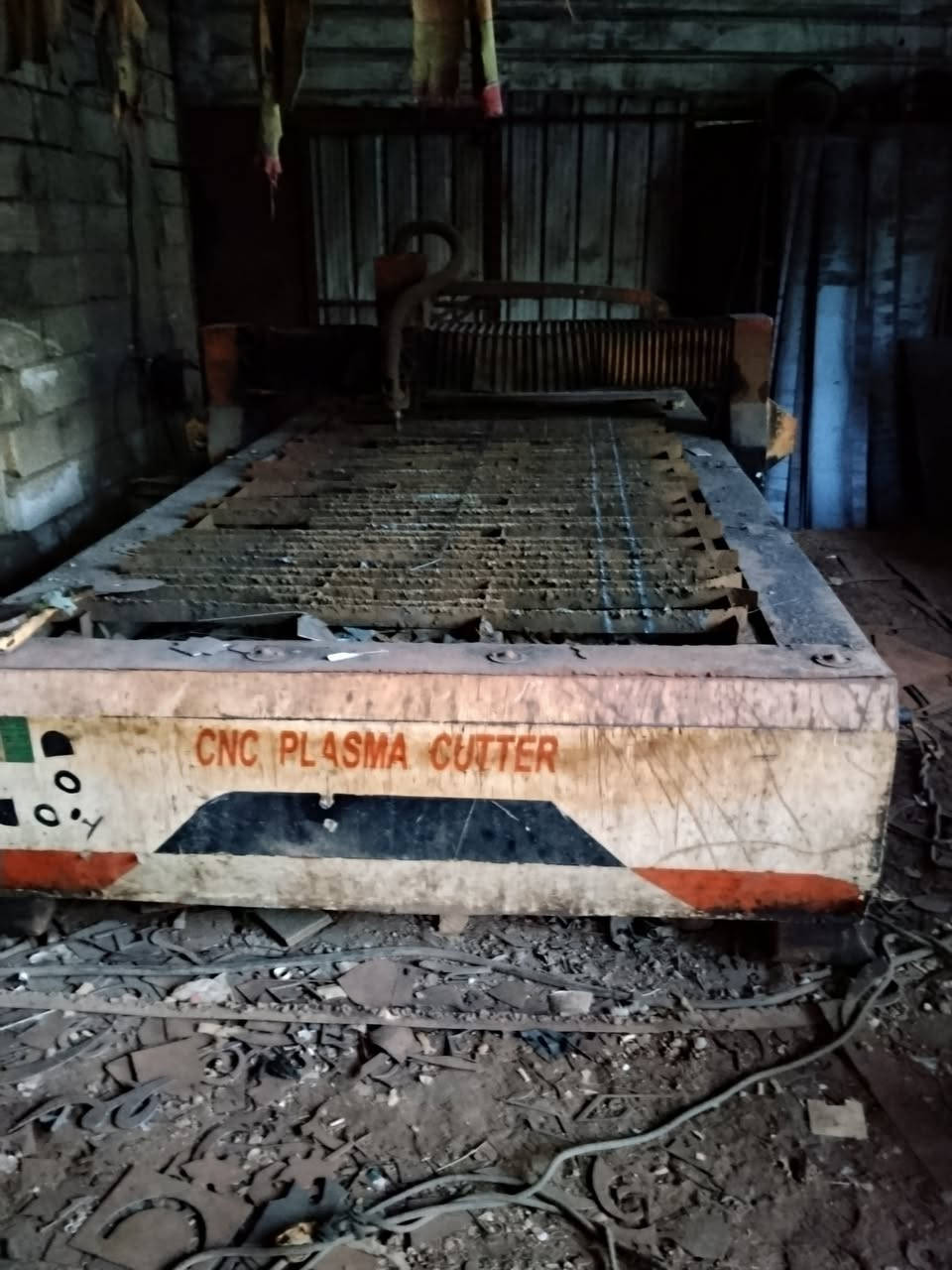 مكأن سين سي عدد2 معه مولده بيرسي 50كيفي للبيع المكان الرميثه الاتصال عله هاذه الرقم ***********
