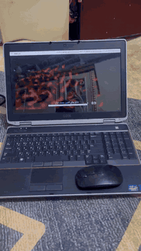 لابتوب DELL
ويندوز 7 

ذاكره 512 

ماوس بلاتوث 

4 رام 

حجم 32

كارت شاشه منفصل 

بطاريه خارجيه جديده 

شاحنة جديده 

السعر  190 

مكاني ناصريه

واتساب ***********
