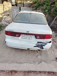 سوناتا  ٢. للبيع بيضاء اوتو موديل ٩٥  السعر المطلوب ٣٢ $ بغداد  تلفون....
