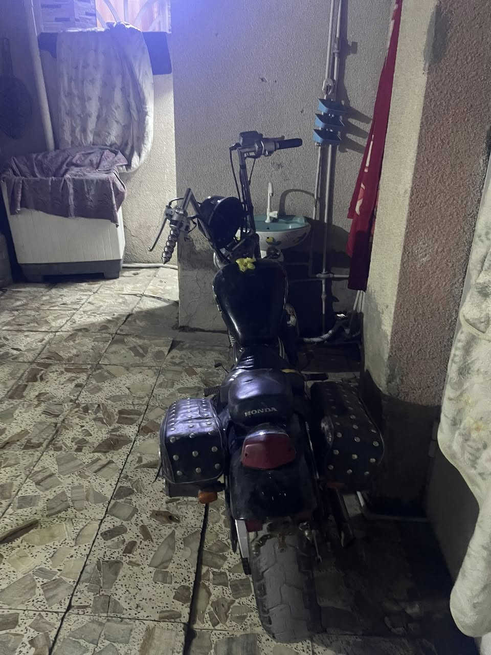 سلام عليكم ستد البيع كير مكينة كفالة دراجة شلعة ومعدل عوزهة شوية ترتيب سعر مليون او مية 1100 رقم *********** او مراوس اب دراجة زغيرة مرتبة
