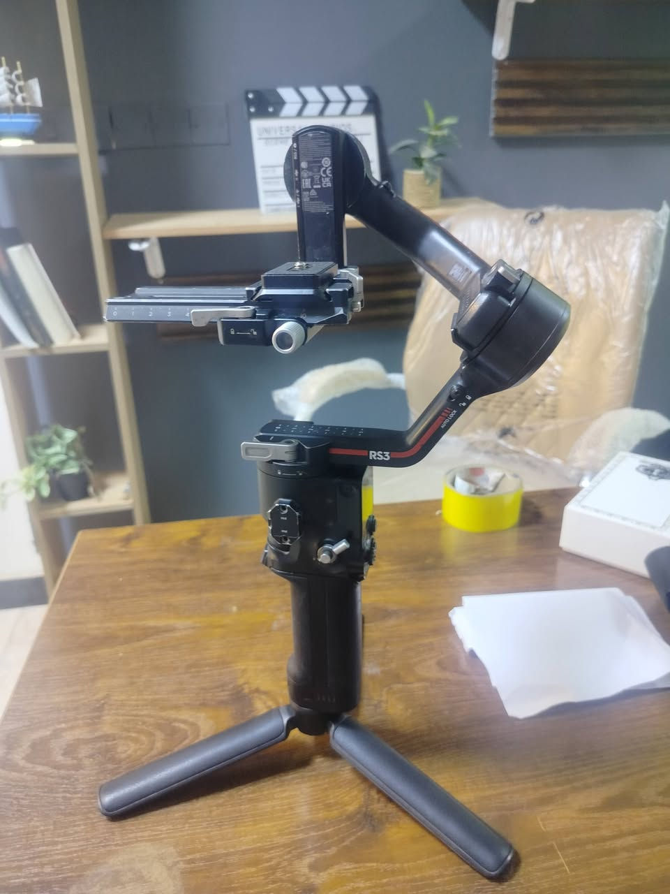 رونين Rs3 للبيع
النضافة مثل ماموضح كدامكم بصورة 
بس كشغل شغال ومابي اي مشكلة 
السعر 450 وبي مجال 
للتواصل والاستفسار 
***********
