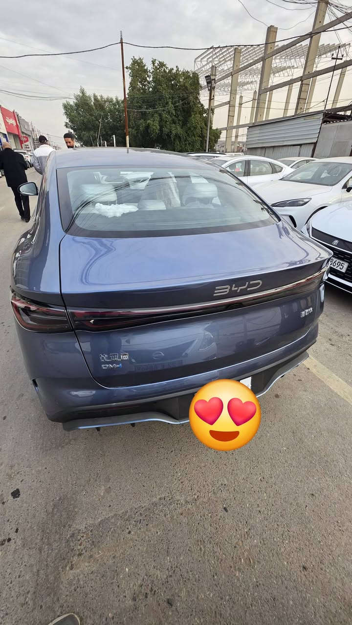 سيل ٦ 
موديل ٢٤ 
مرقم بغداد
اللون بلو بيري 
حساس امامي خلفي  ٤ كامرات 
بانوراما
داخل ابيض جلد 
رادار 
ويل ١٧ 
اشارة مري ودخول ذكي
للتواصل : ***********
