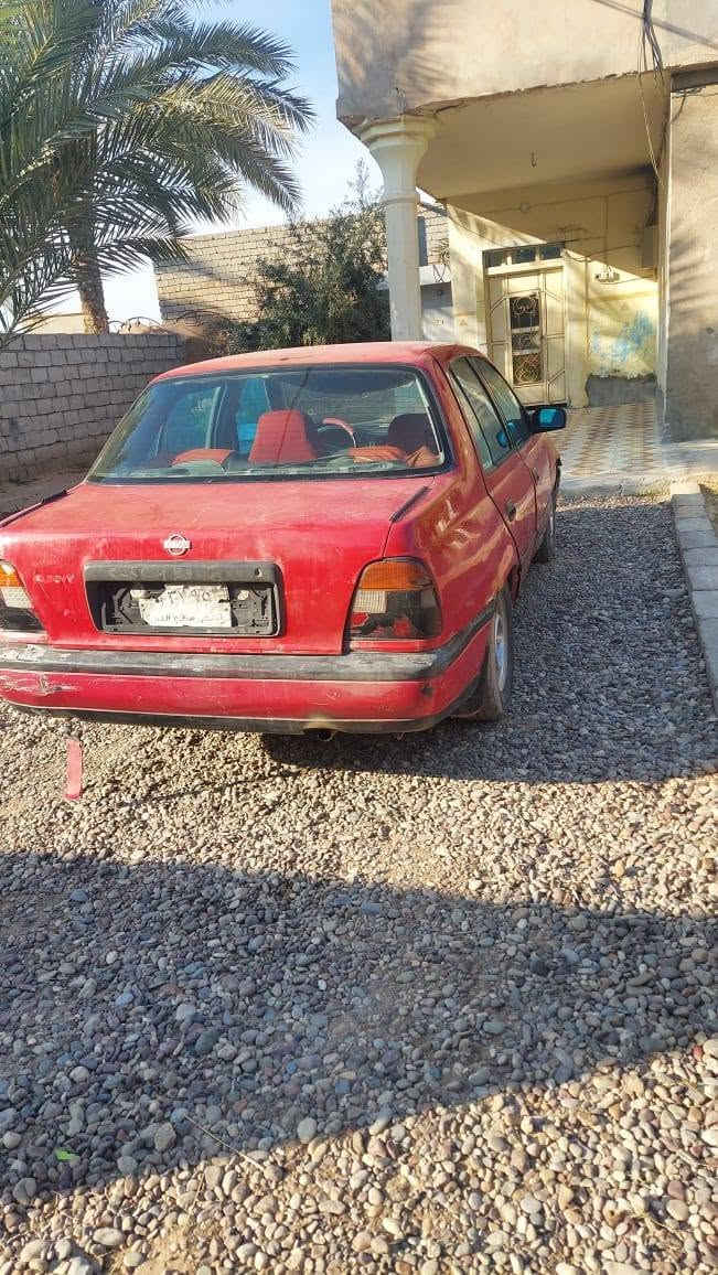 السلام عليكم سياره سني موديل 91 للبيع جاهزه كامله تريد وكاله تريد تحويل موجود السعر 15ورقه وبيه مجال قليل رقم الهاتف ***********
