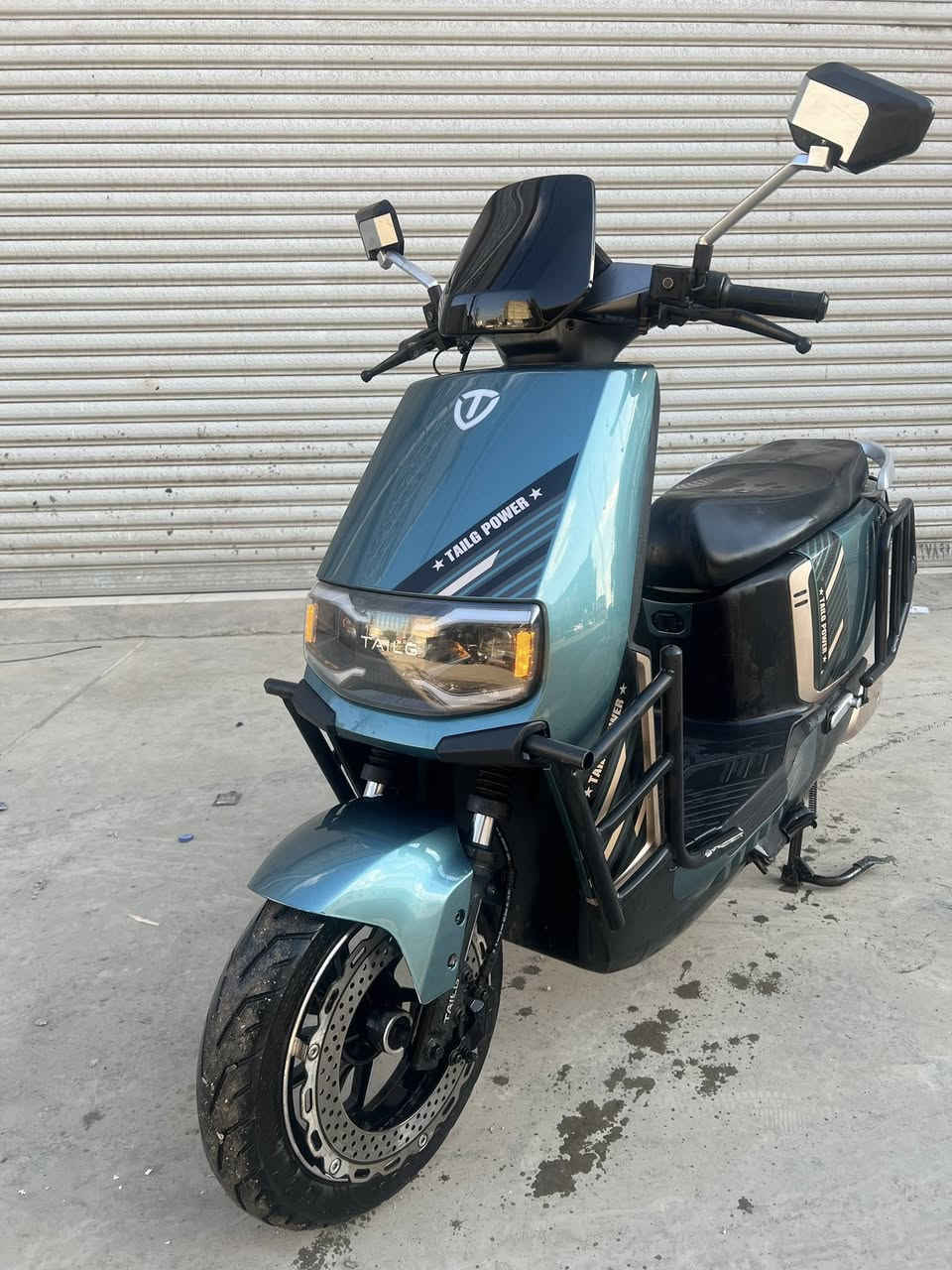 سلام عليكم للبيع دراجه تالاج 2025 جديده ماشيه قليل نضافه 100‎%‎  ماكاني زيونه سعرها 950 الف
***********
