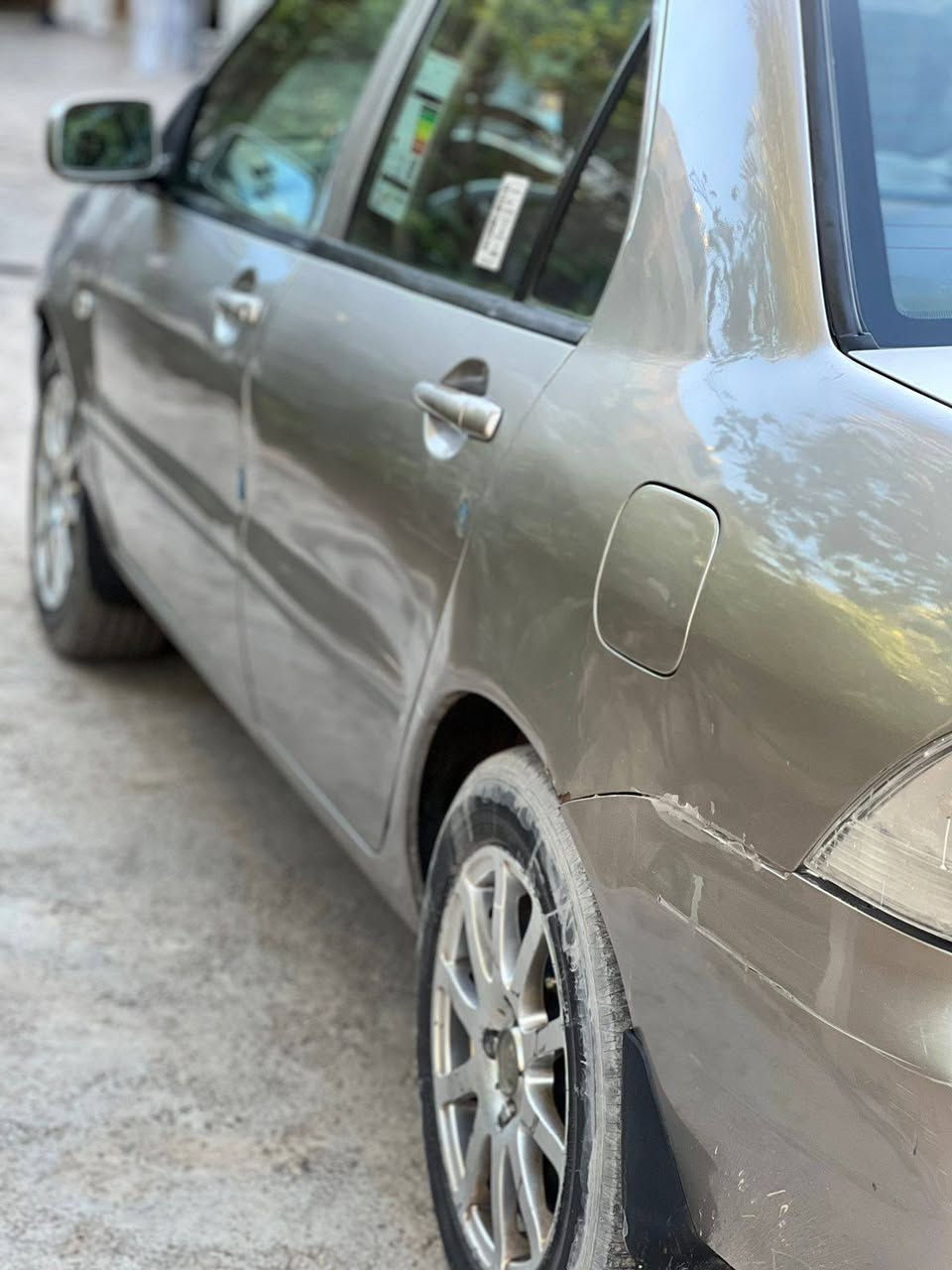 السلام عليكم لانسر ٢٠١٠ بأسمي بغداد مصبوغه حزام بدون ضربه للجمالية فقط كل نقص مابيه السعر 80  بيه مجال بسيط مكاني بغداد استفسار ***********
