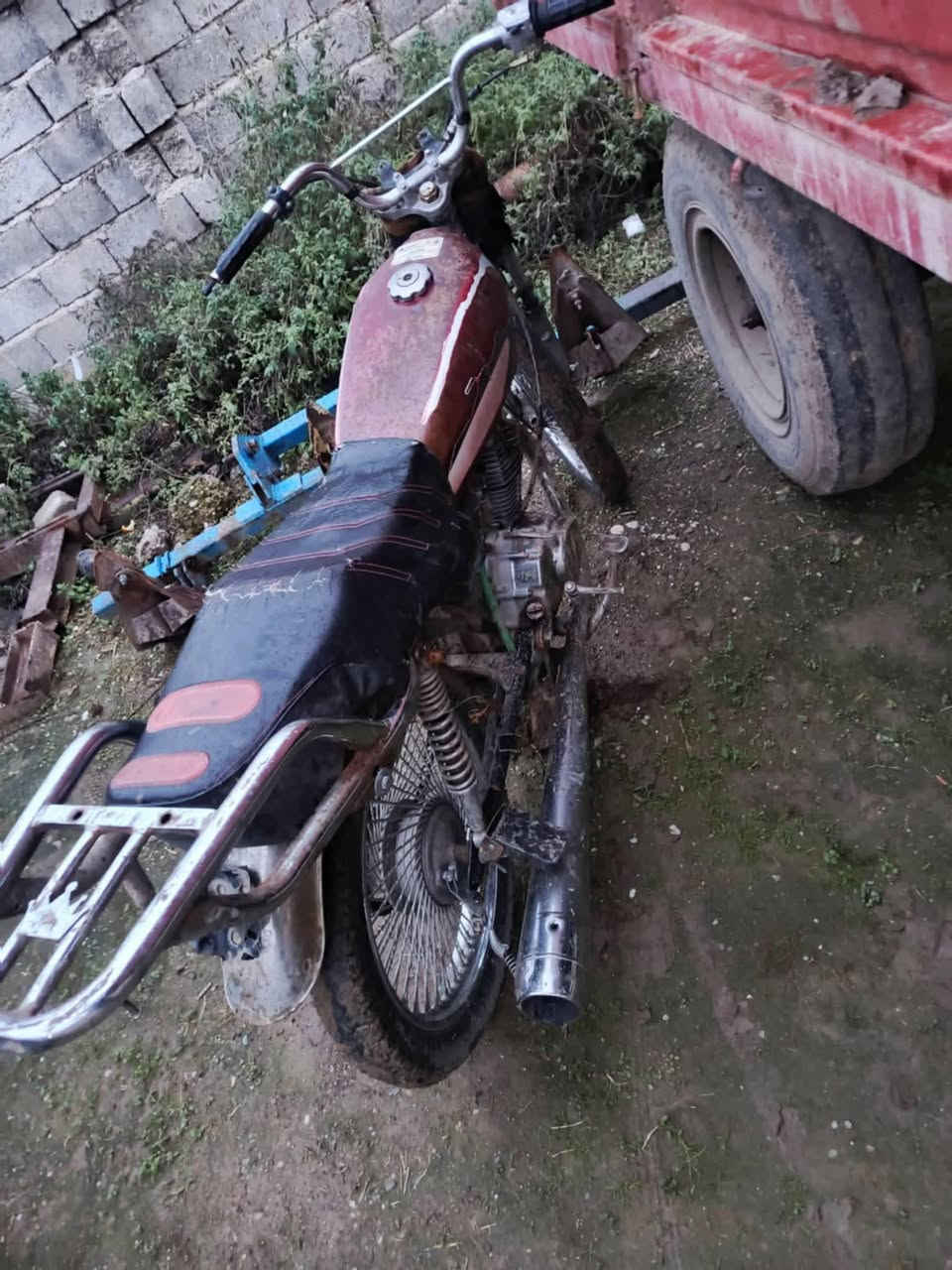 السلام عليكم موطور للبيع موديل ١٨معمر كبل يومين يعوزو تفيلس السعر ١٢٥وبي حك جيتك العنوان حمام العليل  ***********
