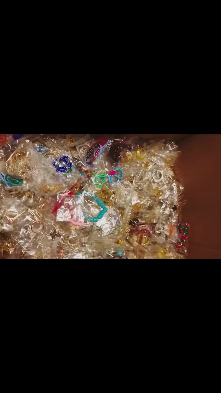 السلام عليكم اخوان اكسسوارات اوربيه واحجار كارتونه شلعه خير من الله ربحهه فوك مليون ونص سعرهه ٦٠٠ الف وبيهه مجال توصيل مجاني كافه المحافظات


**إذا كنت صاحب هذا الإعلان وتريد حذفه لأي سبب، رجاءا أرسل رسالة إلى الدعم الفني**