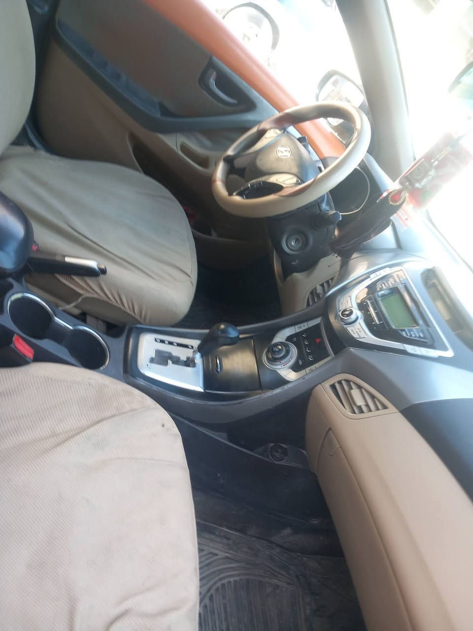 سلام عليكم النترا ٢٠١٢ خليجي السعر ٨٥
***********
