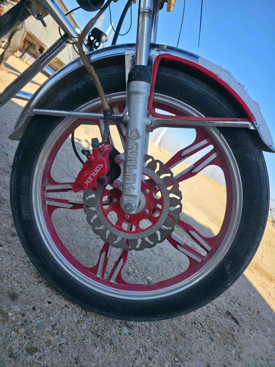 دراجة سيفاني ايراني 
موديل 2022
محرك 150
لون احمر ماروني
مكمرك
اولوياته موجودة بمرور ال18
صاحبه موجود يحولك بأي وقت 
كهربائياته شغاله بالكامل 
محرك ما مفتوح بلادي 
گير بلادي
سعره 725 الف وبي مجال
للاستفسار الاتصال على الرقم أدناه 
***********
