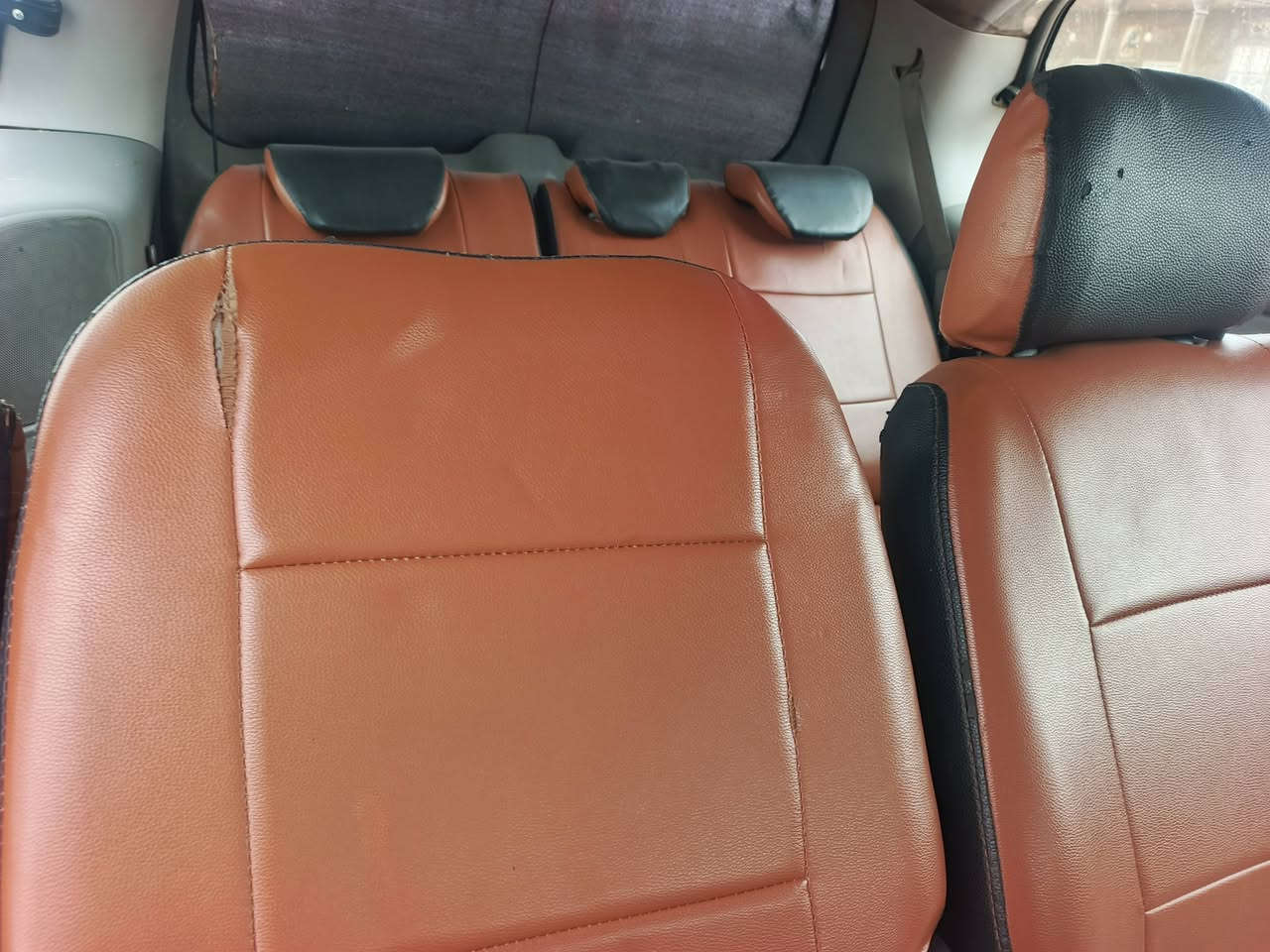 سلام عليكم سيدونه موديل 12وارد امريكي ضربه صندوق فقط والباقي سونار  سياره جاهزعلى اخر حبه بيع مستعجل *********** خوان نتصلو وني بل خدمه
