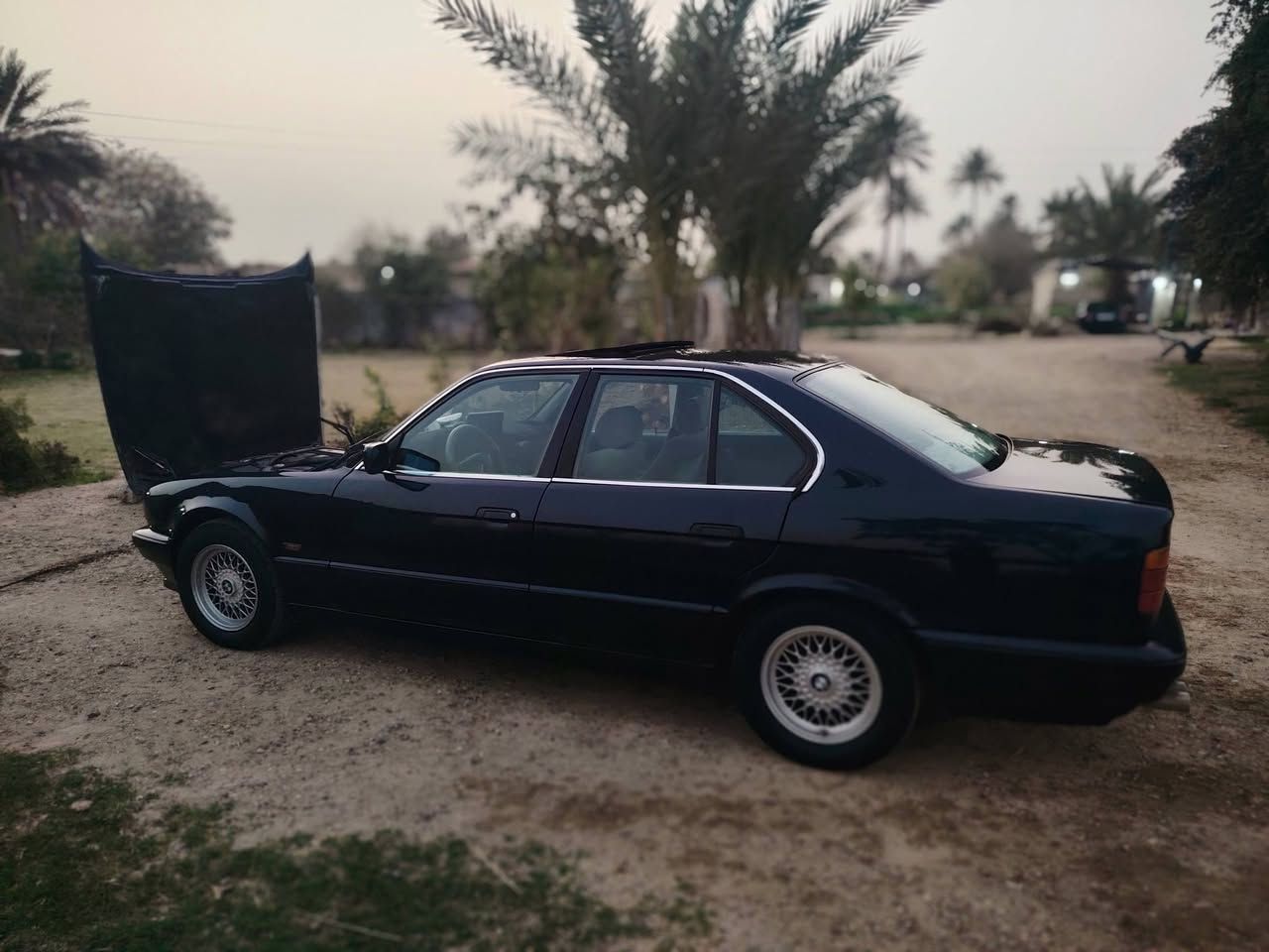 بي ام 525 مسكر فانوص كير مكينه خير من الله تبريد شغال صدر نص عمر رقم انبار سنويه 2030  تخم تاير  مكفوله من ضربه وكص مصبوغه صبغ عام للجماليه سعر 85وببيها مجال رقم ***********_*********** مكان اليوسفيه
