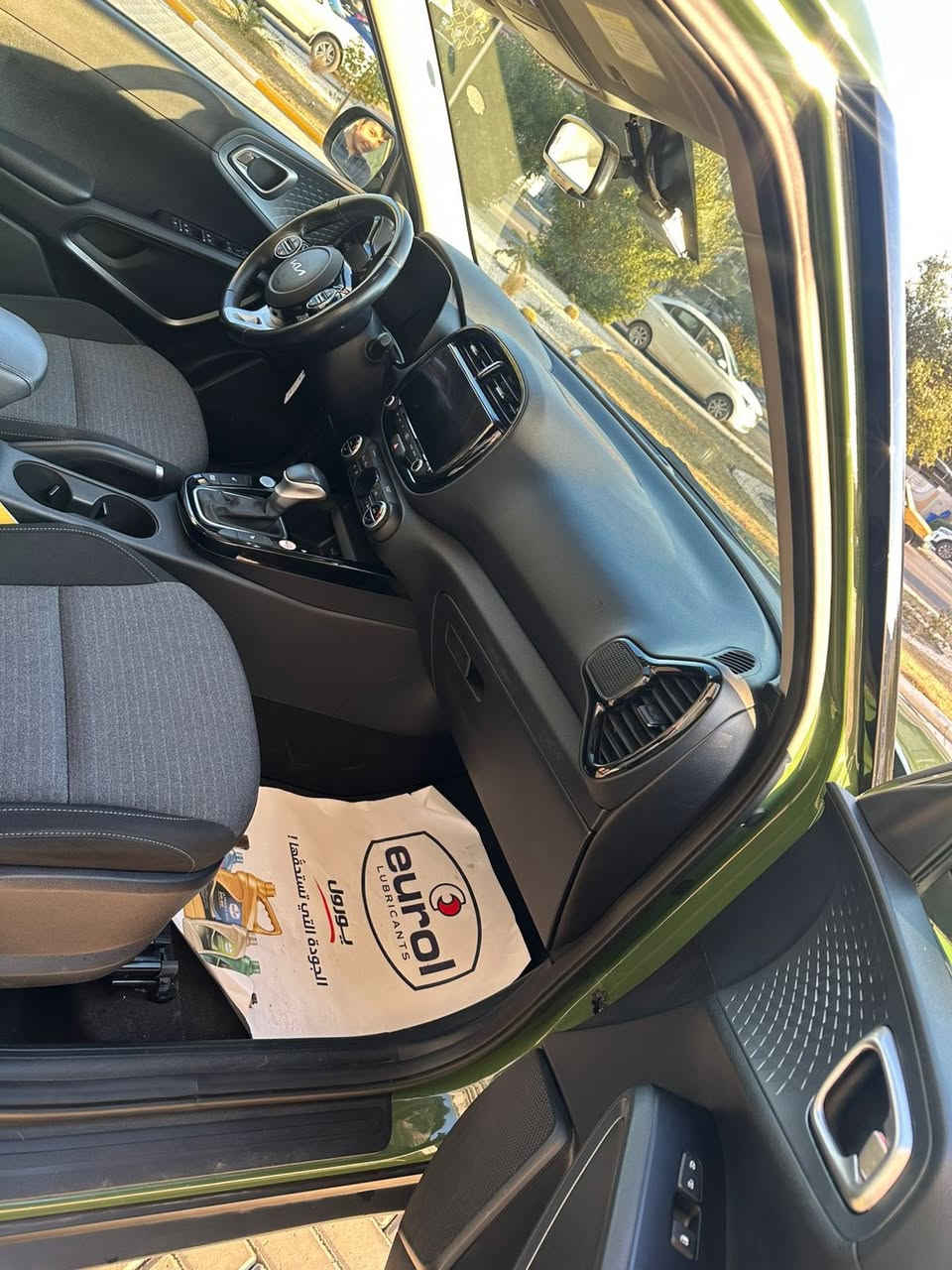 السلام عليكم للبيع صول 2023 لون مميز
فول مواصفات 1/1 لمتد
1- سلايت
2- بصمه 
3- تحديد مسار
4 - رادارات اماميه وخلفيه وجانبيه
5- كراسي كهرباء 
6 - كراسي تدفئه
7 - شحن ويرلس 
8 -شاشه لمس 
9- تبريد لمس
10-عداد الكتروني وشاشه الكترونيه 
11- تحكمات ستيرن 
سياره رقم بغداد حادث باب السايق والخلفه فقط صور الحادث مرفقه مكان السياره بغداد السعر 155$
للاستفسار ***********
