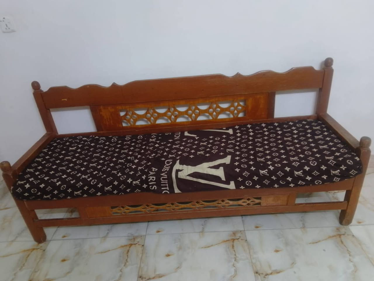 كرويته عدد 2 سعر 75 و بيهم مجال بسيط مكاني البياع الاتصال ***********
